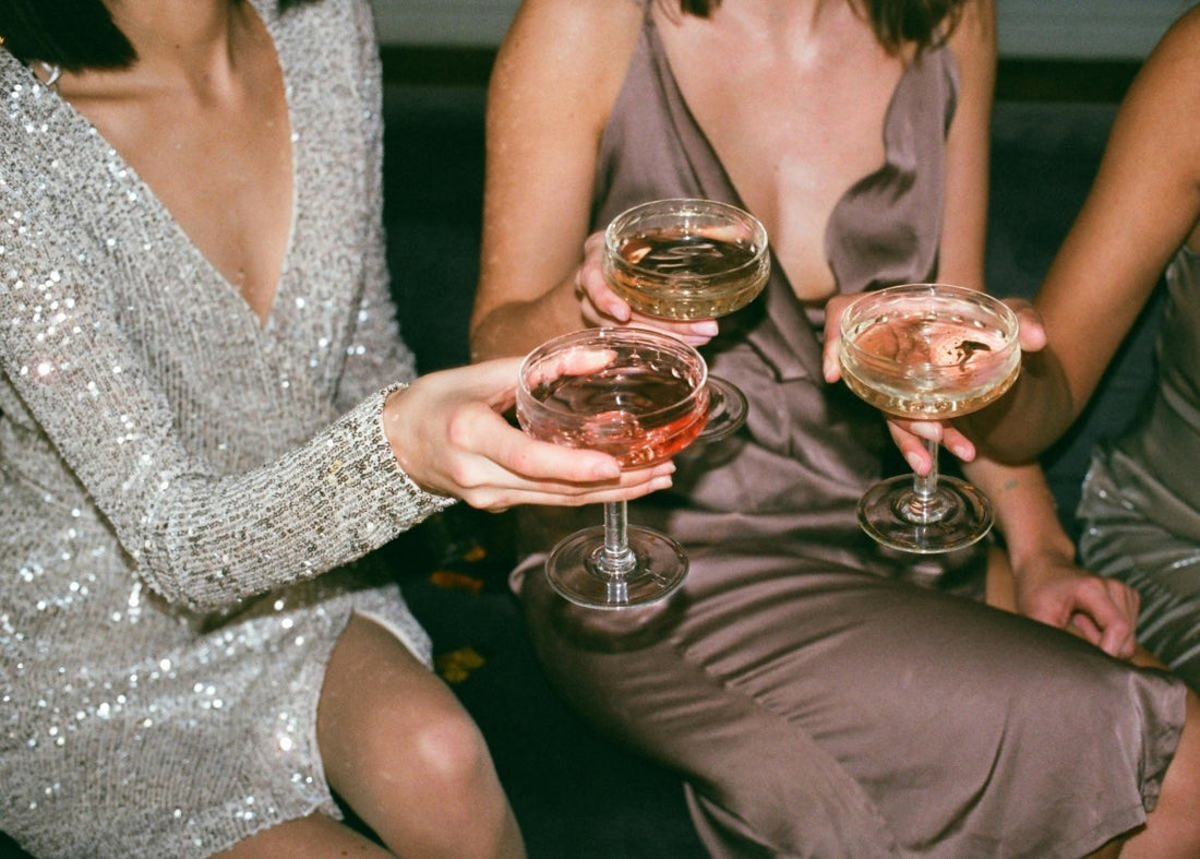 The History of Dinner Parties: A Tradition of Elegance and Conversation - Ouverture London